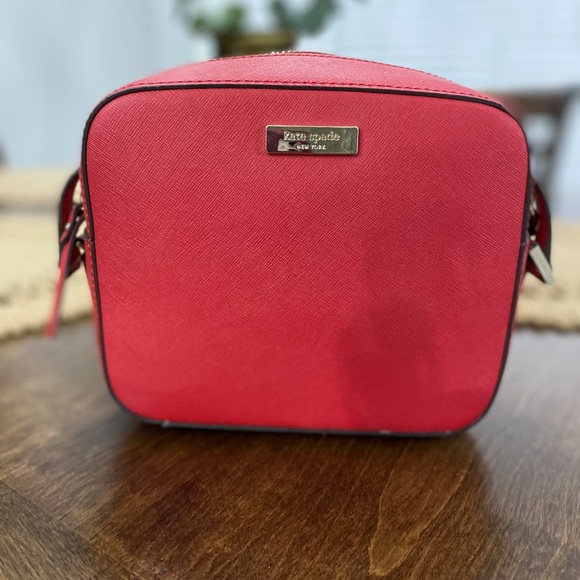 Kate spade crossbody purse - Picture 1 of 2